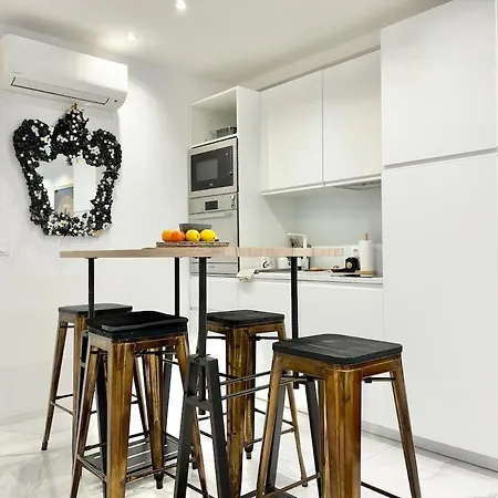 One Bedroom - 20lm1 *